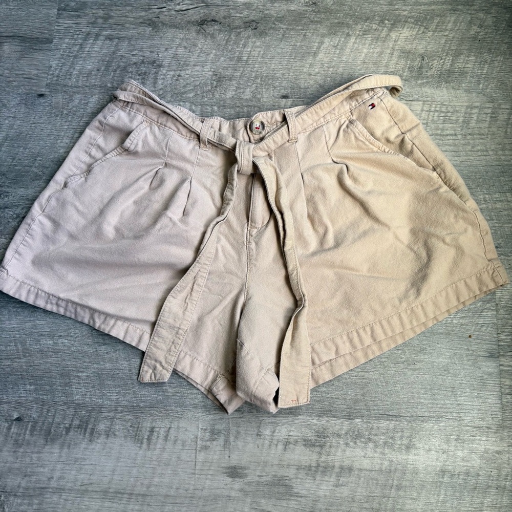 Vintage Tommy Hilfiger Womens Khaki Shorts Size Small Baggy Oversied